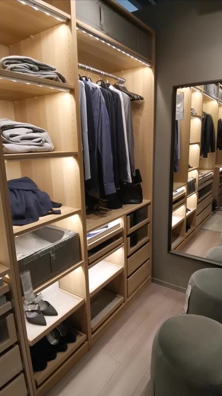 The Curated Walk-In